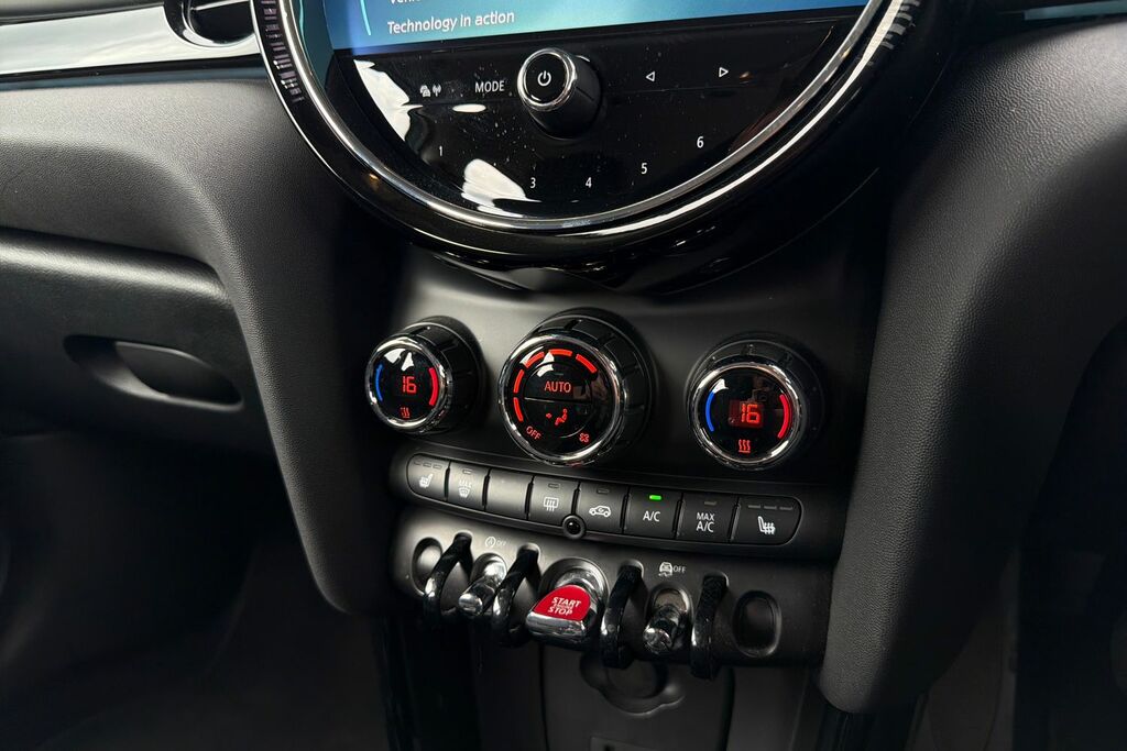 Mini Hatch 1.5 Cooper Classic Comfortnav Pack Blue #6