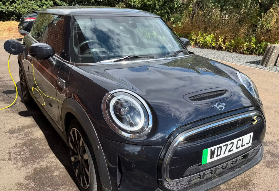 Mini Hatch 135Kw Cooper S Level 3 33Kwh WD72CLJ Black
