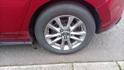 Mazda 3 2.0 E-skyactiv G Mhev Se-l Lux Red #4