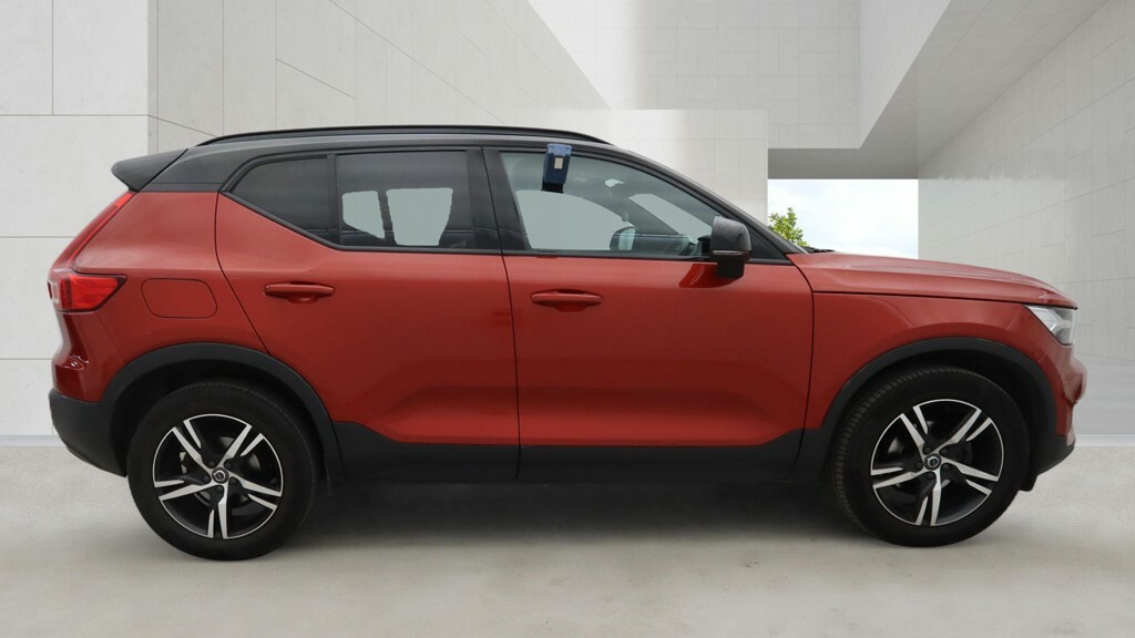 Volvo XC40 1.5 T3 163 R Design Geartronic Red #5