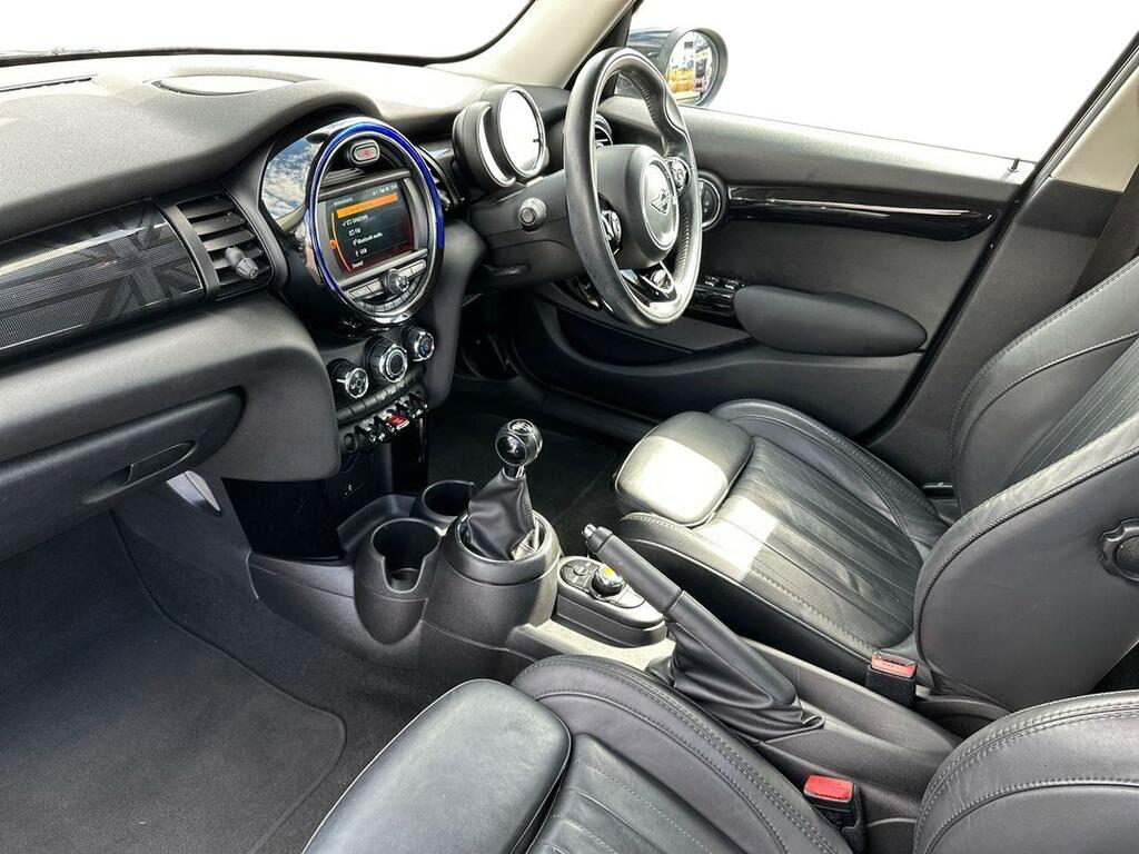 Ford  1.5 Titanium Tdci 115Ps Red #11
