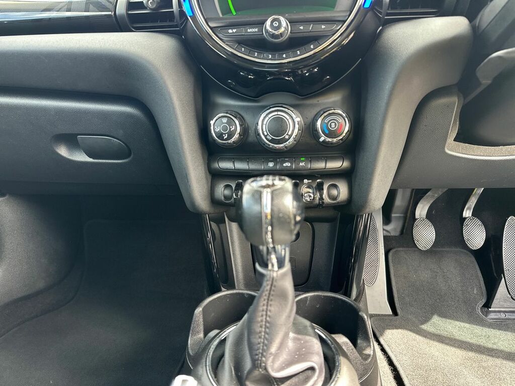 Ford  1.5 Titanium Tdci 115Ps Red #22