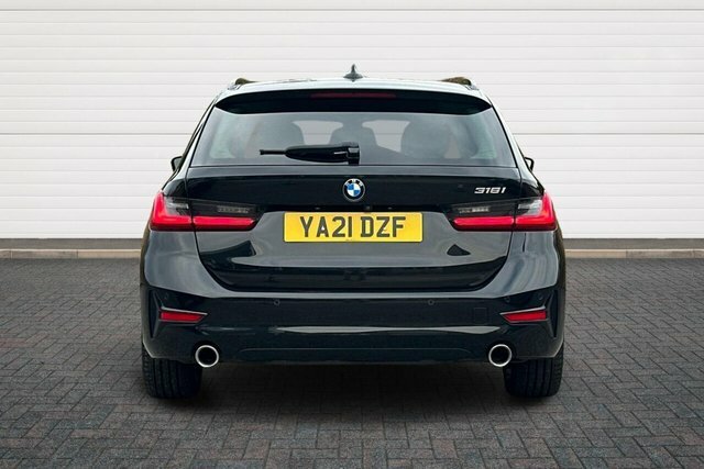 BMW 3 Series 318I Sport Touring YA21DZF Black #4