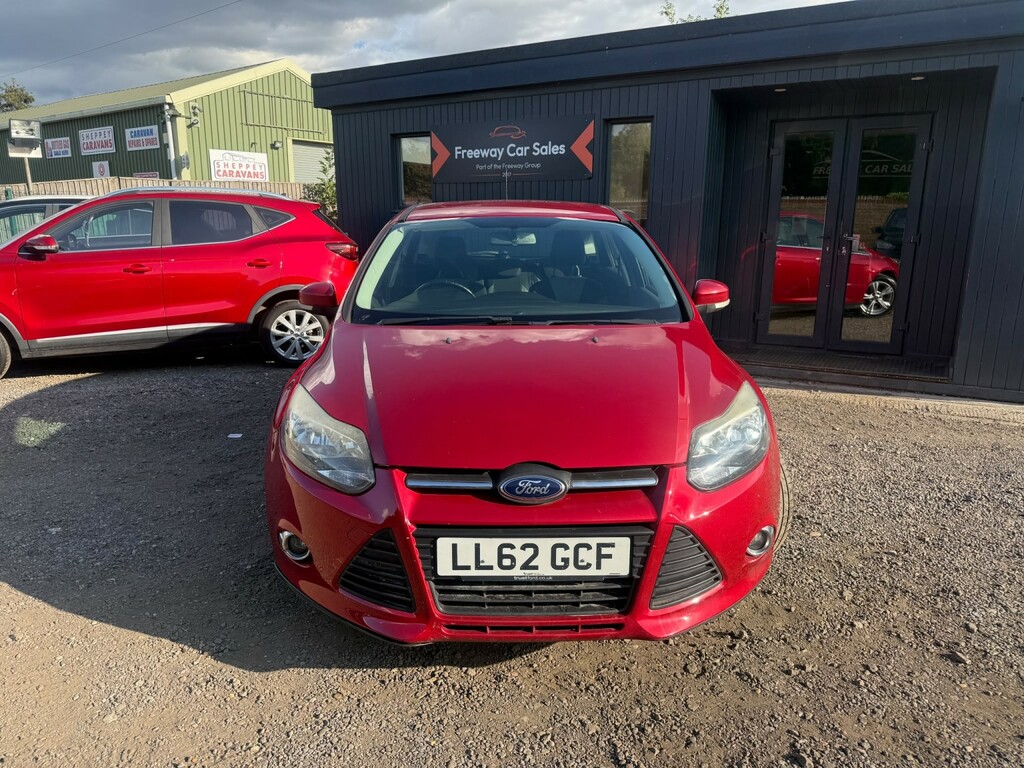 Ford Focus Hatchback 1.6 Zetec Hatchback Powershif LL62GCF Red #5