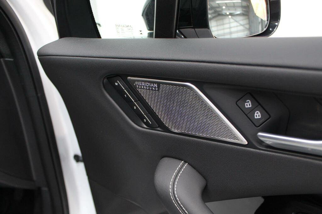 Jaguar I-Pace R-dynamic Hse Black White #49