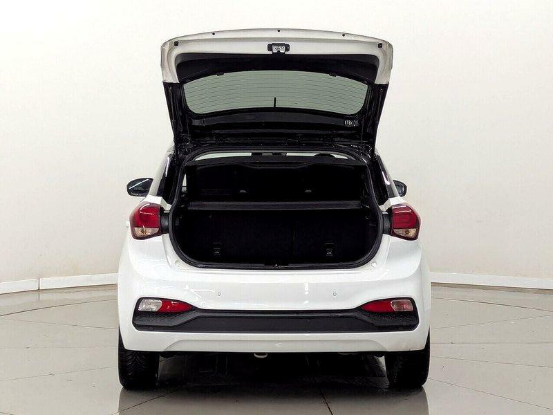 Hyundai I20 Play NU69DKV White #4