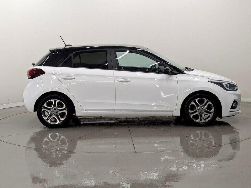 Hyundai I20 Play NU69DKV White #2