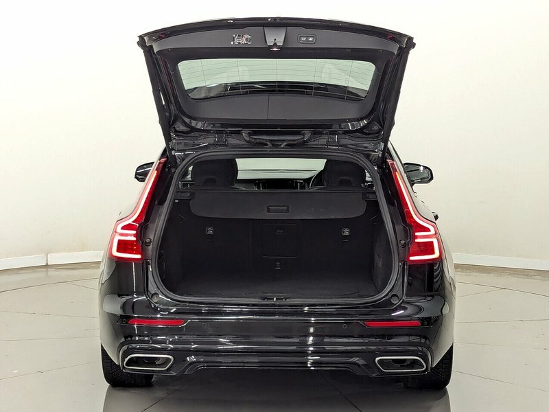 Volvo V60 D4 R-design Black #4