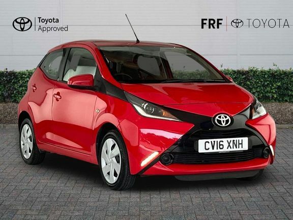 Toyota Aygo X X-play 5dr Red