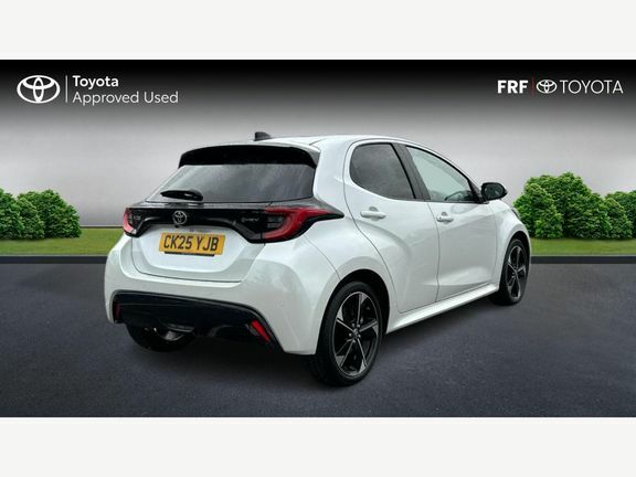 Toyota Yaris Excel CK25YJB White #2