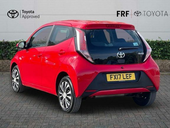 Toyota Aygo 1.0 Vvt-i X-play Euro 6 FX17LEF Red #4