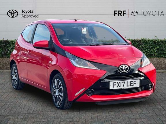 Toyota Aygo 1.0 Vvt-i X-play Euro 6 Red