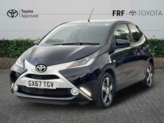 Toyota Aygo 1.0 Vvt-i X-clusiv3 X-shift Euro 6 GX67TGV Black #3