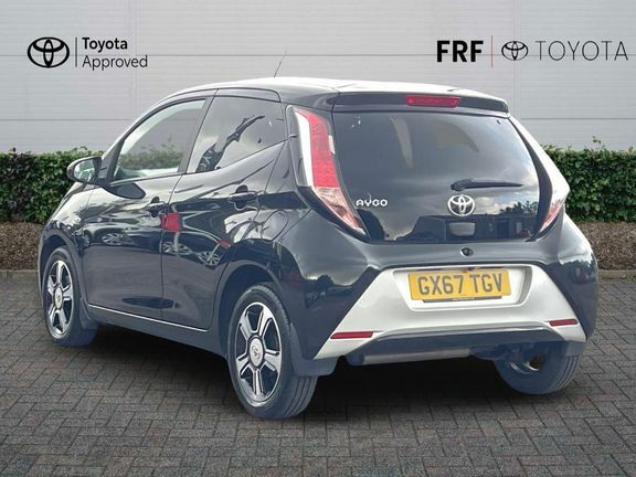 Toyota Aygo 1.0 Vvt-i X-clusiv3 X-shift Euro 6 GX67TGV Black #4