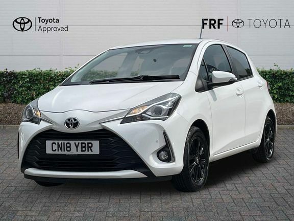 Toyota Yaris 1.5 Icon Tech CN18YBR White #3