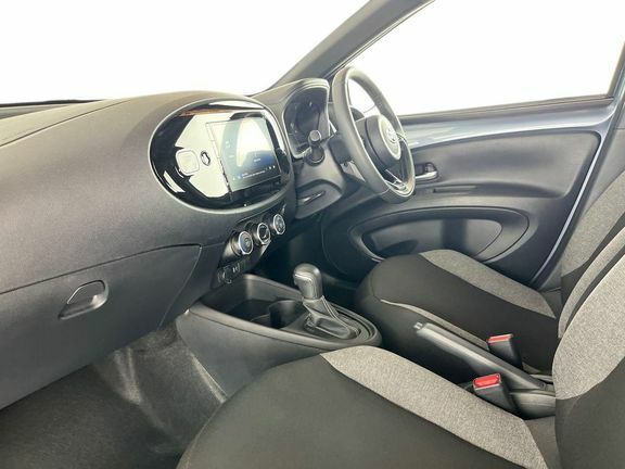 Toyota Aygo X Pure Automatic CU74WDG #5