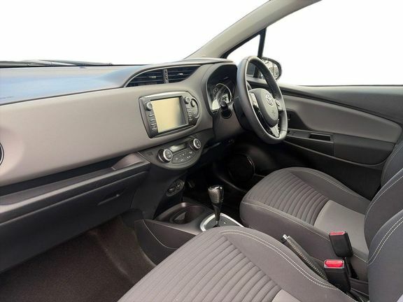 Toyota Yaris Icon 1.5 Hybrid Grey #5