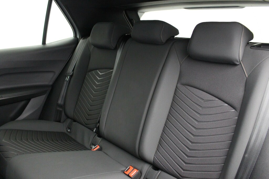 Cupra Born 150Kw V2 58Kwh KM72BUJ Silver #6