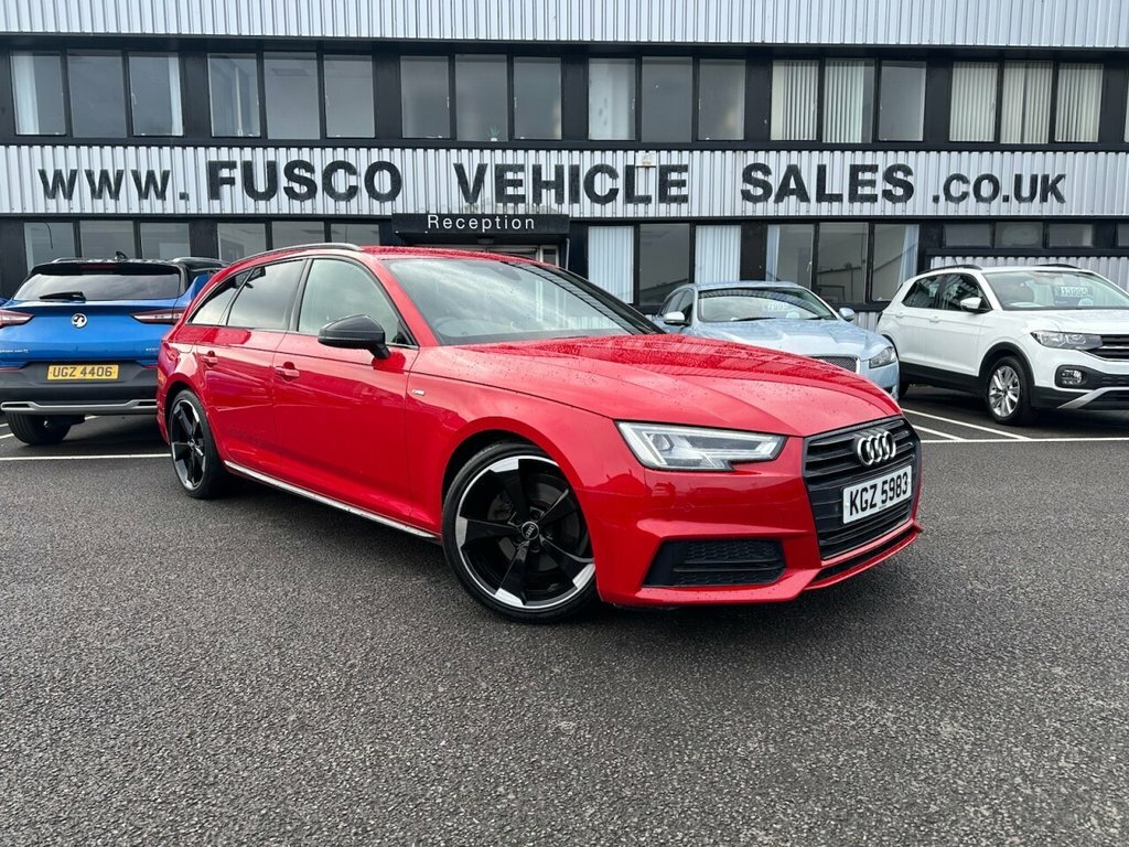 Audi A4 Avant 2L Black Edition Red