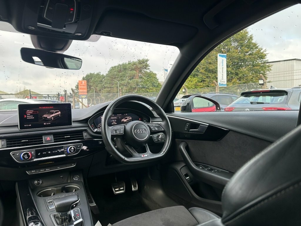 Audi A4 Avant Black Edition White #17