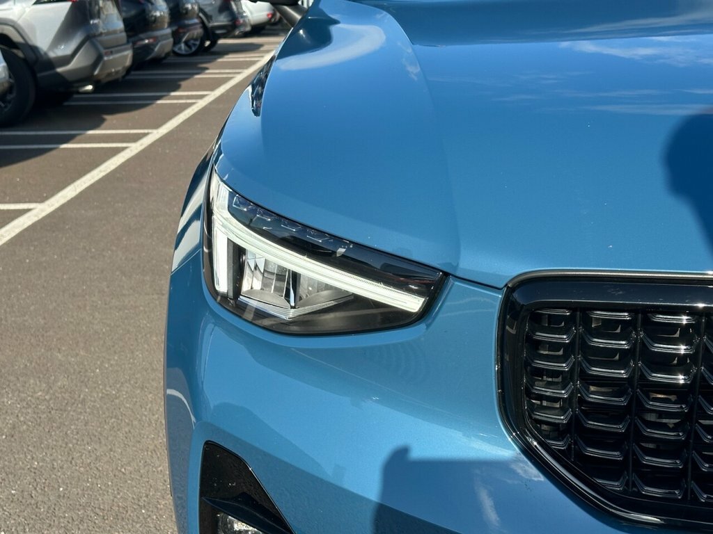 Volvo XC40 1.5L Plus Blue #5