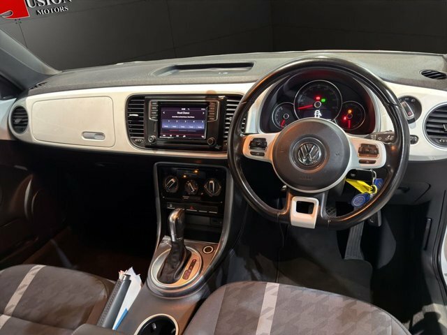 Volkswagen Beetle Design White #9