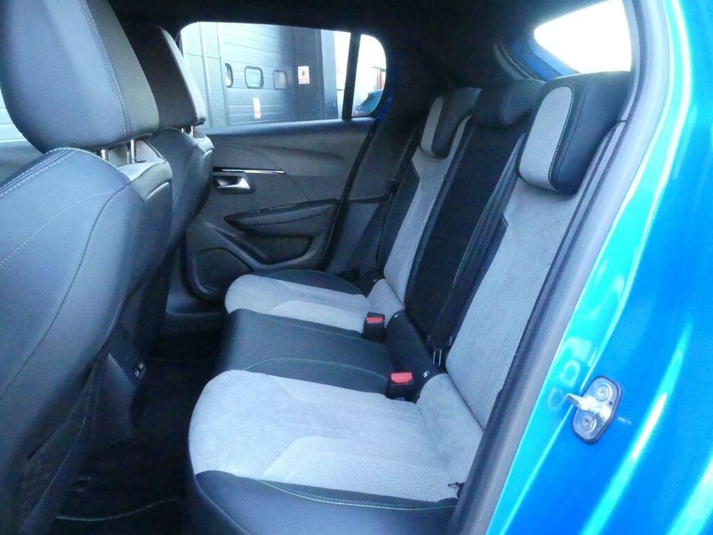 Peugeot e-208 50Kwh Gt Blue #4