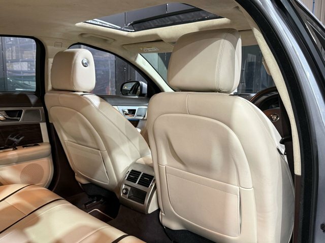 Jaguar XF Grey #60