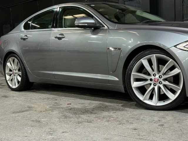 Jaguar XF Grey #86