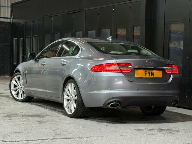 Jaguar XF V6 Portfolio Saloon Grey #4