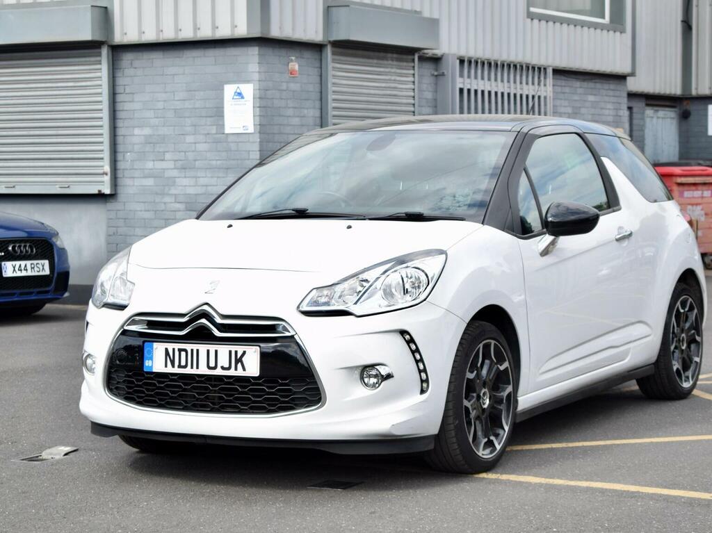 Citroen DS3 Hatchback 1.6 Vti Dstyle Plus Euro 5 201111 White #3