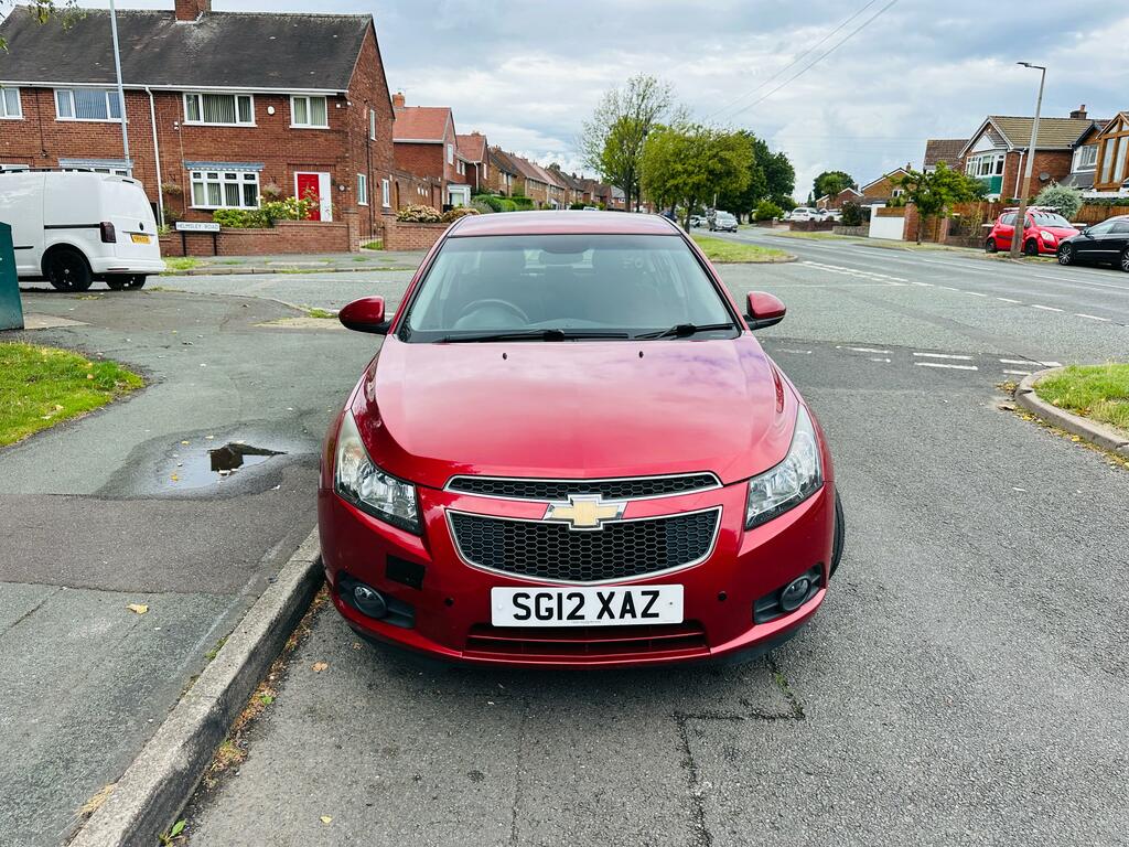 Chevrolet Cruze 1.6 Ls Saloon Euro 5 124 Ps SG12XAZ Red