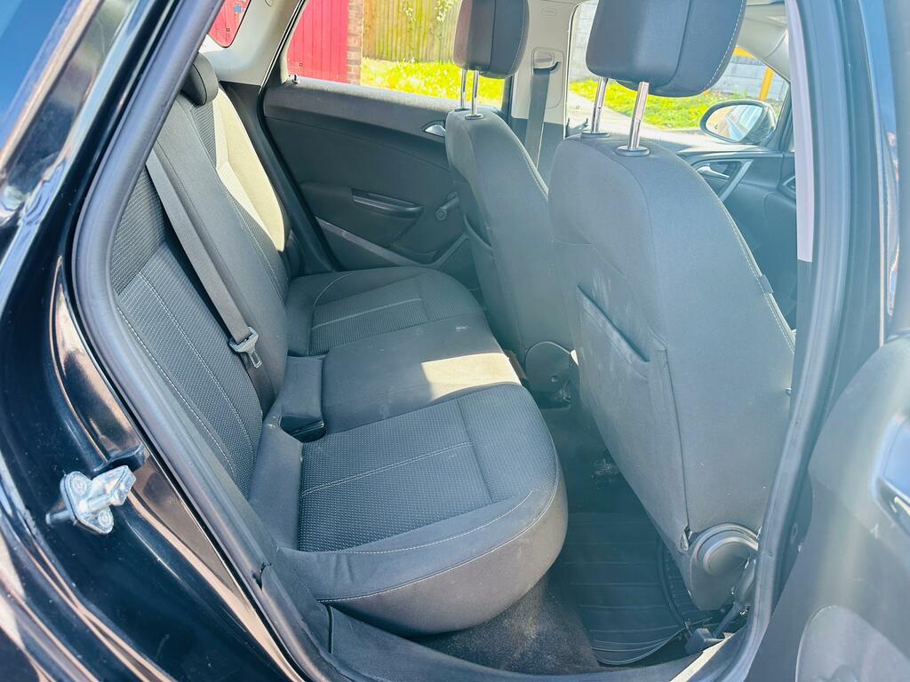 Vauxhall Astra 1.4I Design Hatchback Euro 6 10 Black #4