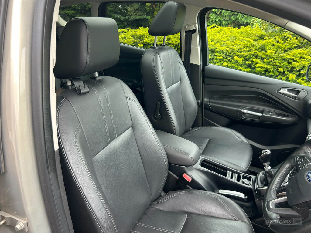 Ford Focus C-Max 1.6 Zetec Red #9