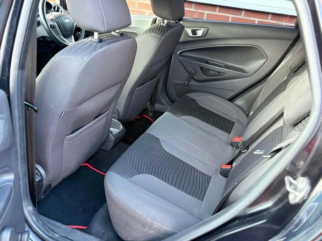 Ford Fiesta Titanium Silver #13