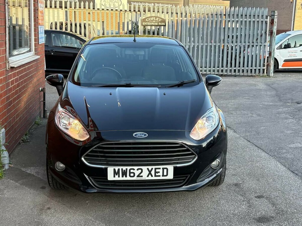 Ford Fiesta Titanium Silver #6