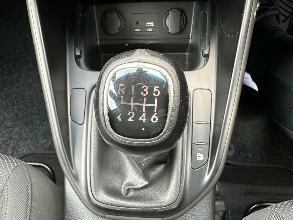 Kia Carens Mpv Blue #12