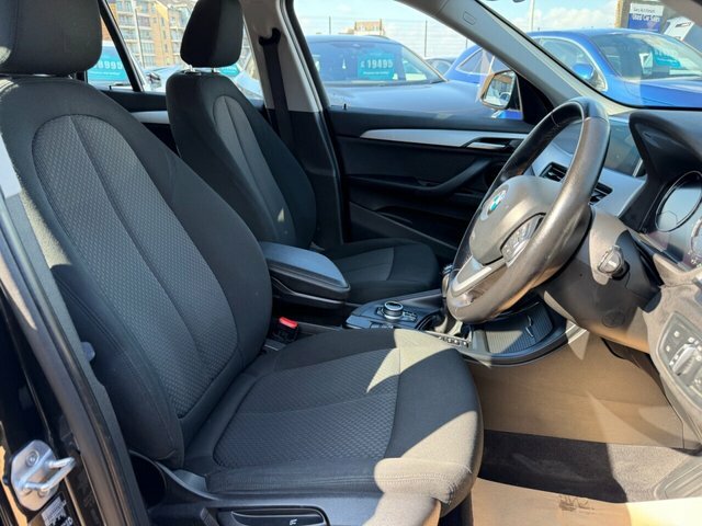BMW X1 Se Black #8