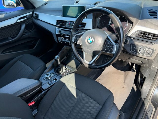 BMW X1 Se Black #9