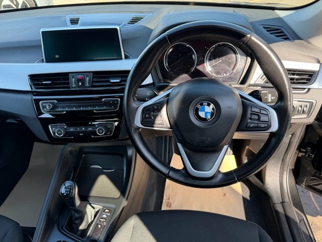 BMW X1 Se Black #7