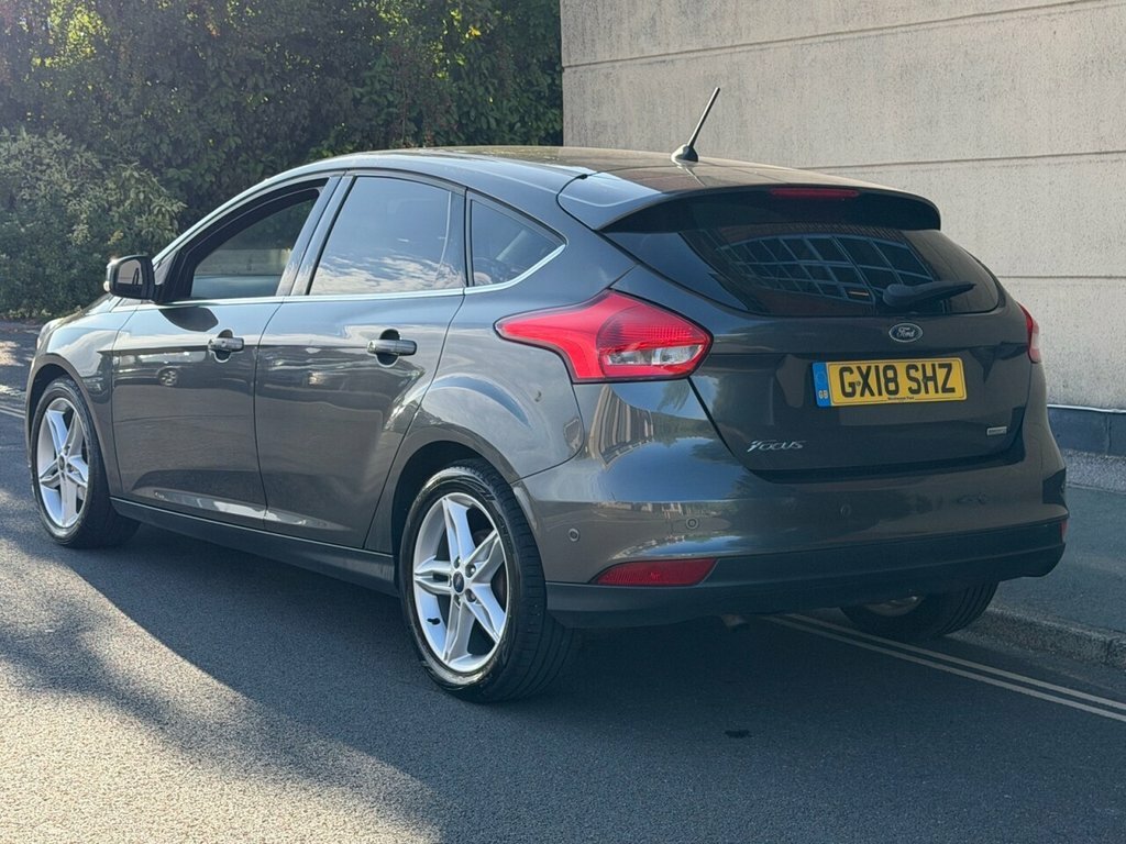 Ford Focus 1L Titanium GX18SHZ Grey #5