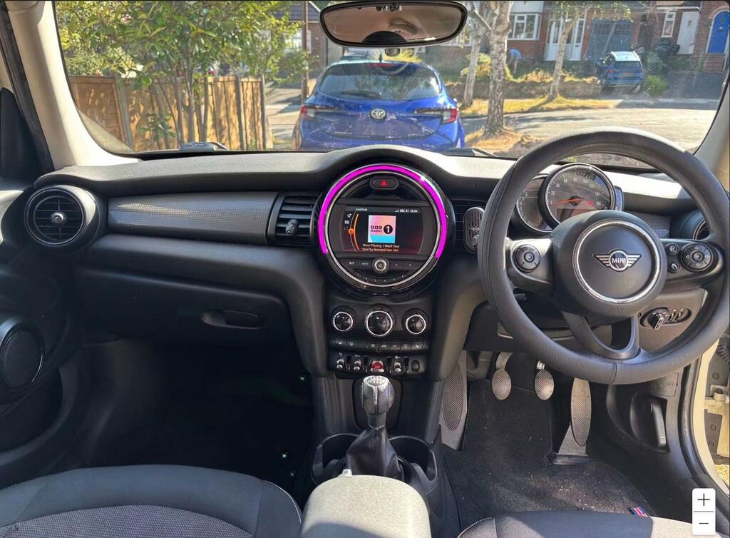 Mini Hatch 1.5 Cooper Classic Euro 6 Ss BU68GUF White #3