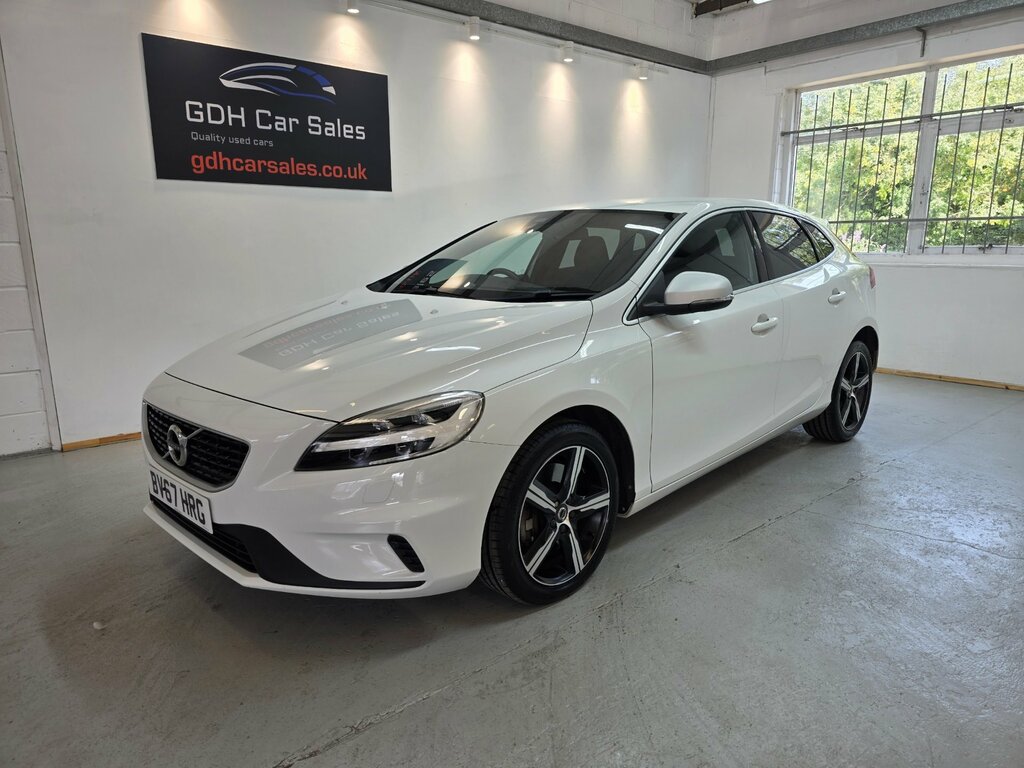 Volvo V40 1.5 T3 R-design Nav Plus Hatchback White