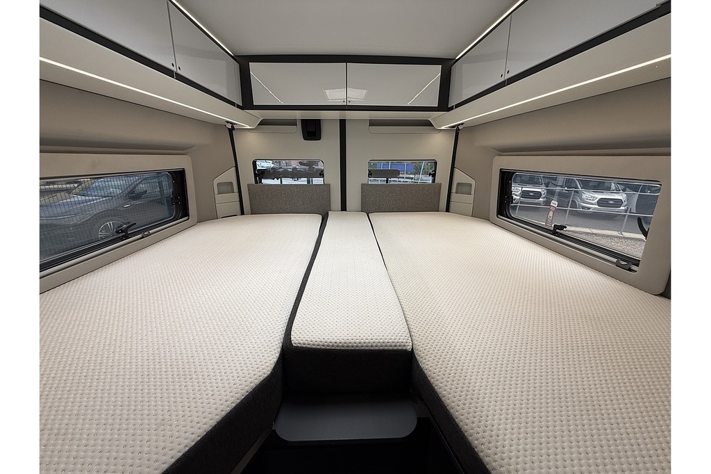   110Kw 31Kwh City Van White #36