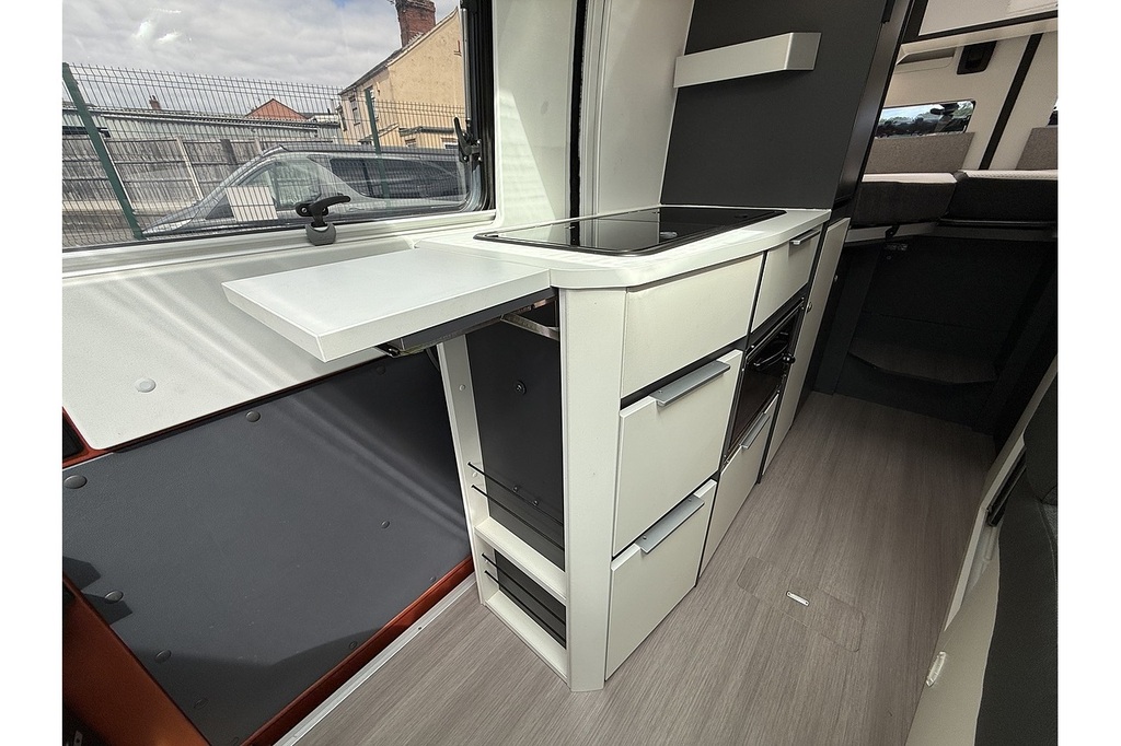   110Kw 31Kwh City Van White #20