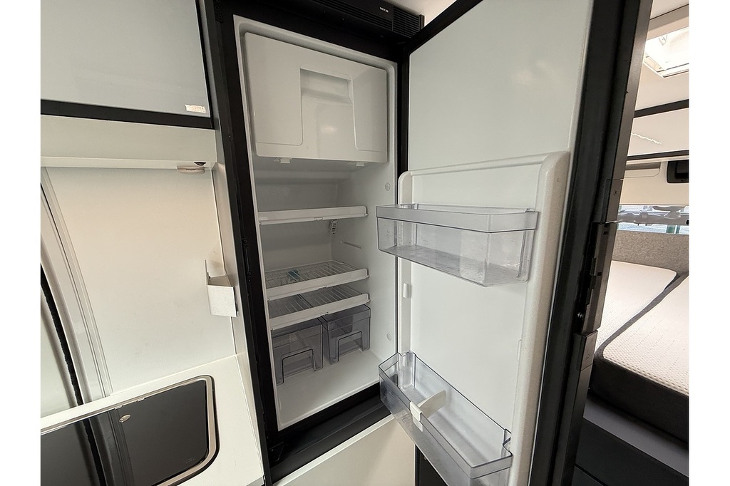   110Kw 31Kwh City Van White #24