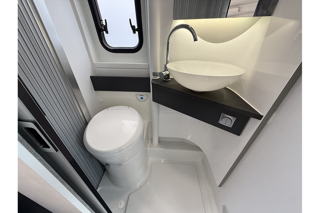   110Kw 31Kwh City Van White #29