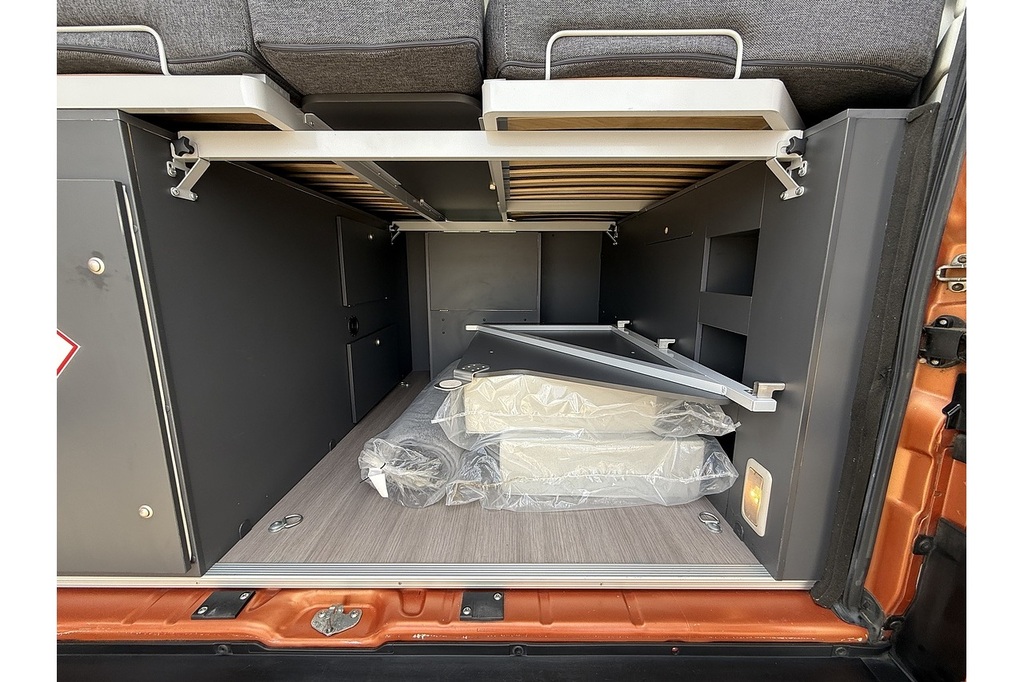   110Kw 31Kwh City Van White #44