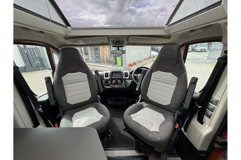   110Kw 31Kwh City Van White #17