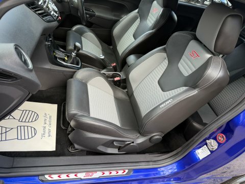 Ford Fiesta Studio Blue #29